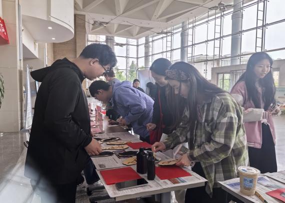 56fe402b227bd4318a67f3cdcf51053